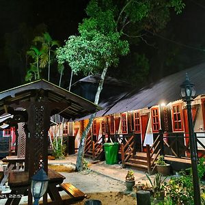 Kembara Resort, Merang